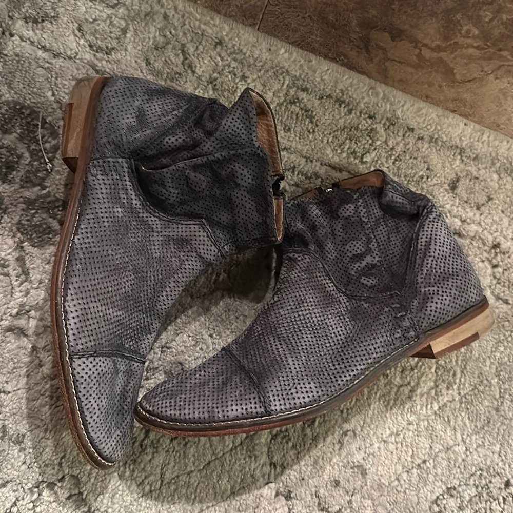 ❤️Free People Suede ankle boots